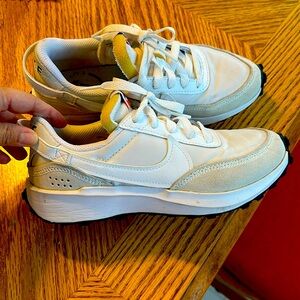 Nike Waffle Debut Running shoe, white, looks amazing with any outfit